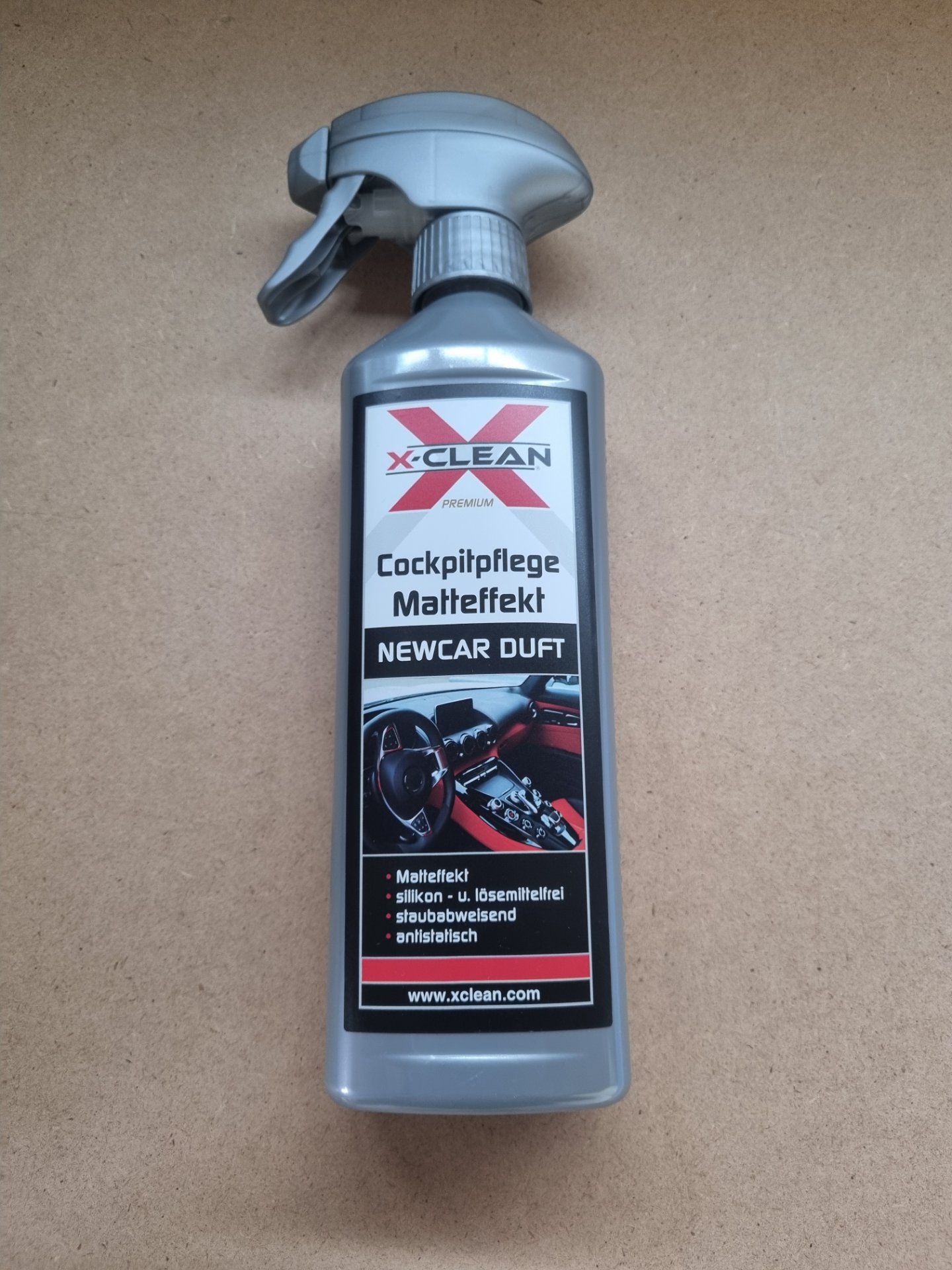 XClean Cockpit Pflege Matteffekt Newcar Duft 500ml,