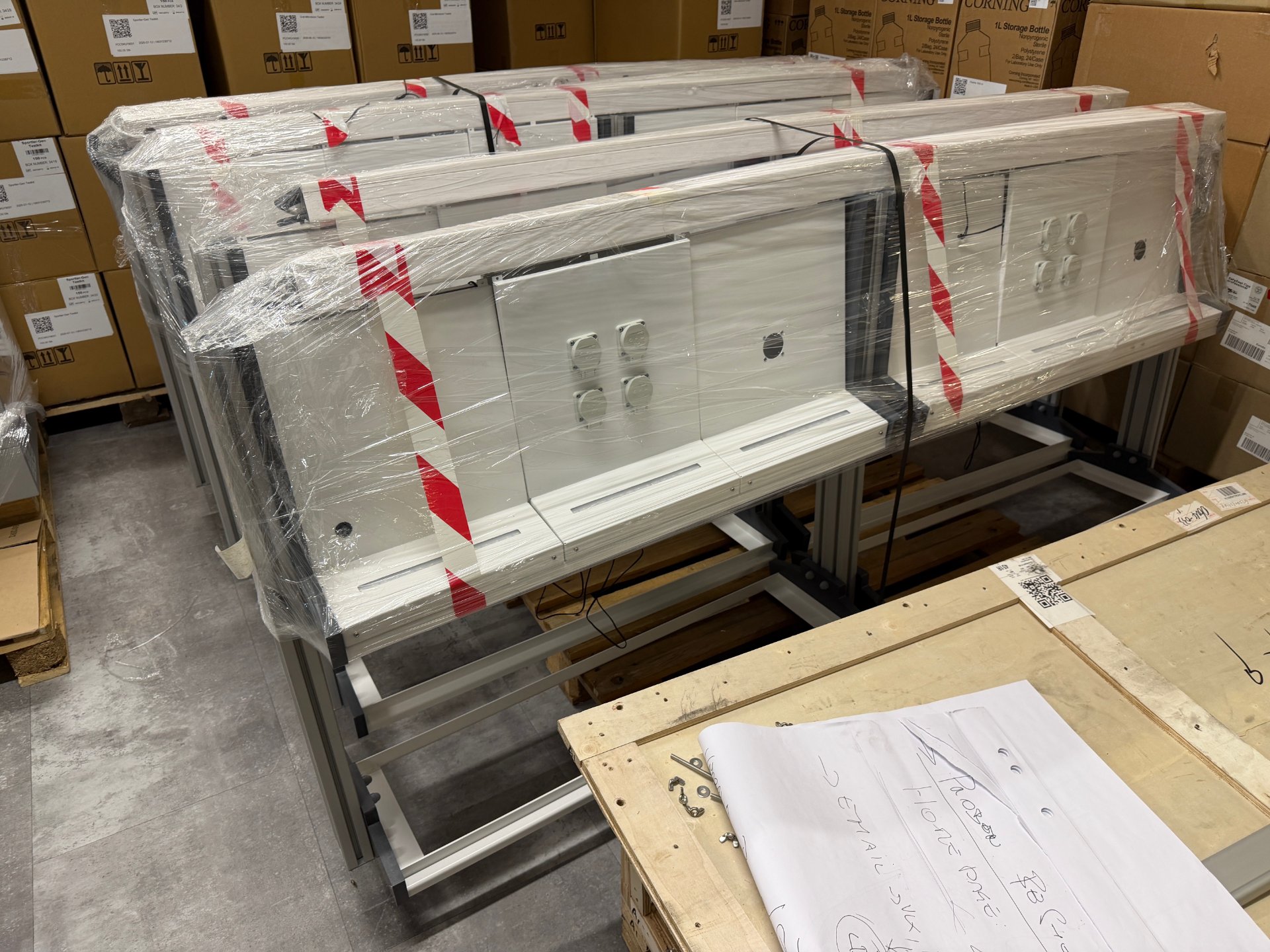 Labortisch Aufsatzregal Pol Lab, ca. 200 cm, Position 4 Stück