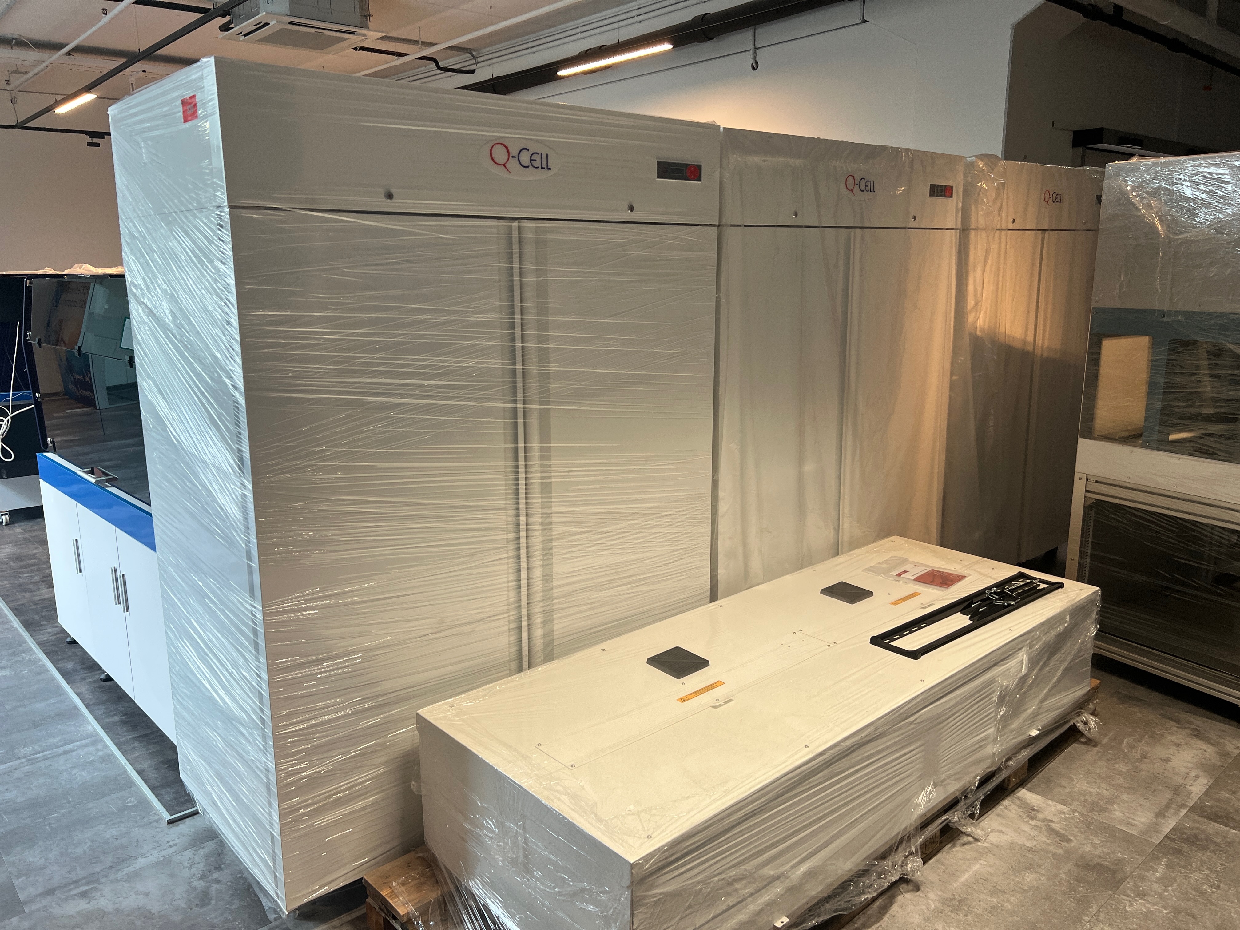 Kühlbrutschränke Pol Lab Q cell 1400/70 Inox, Position 3 Stück – Bild 3