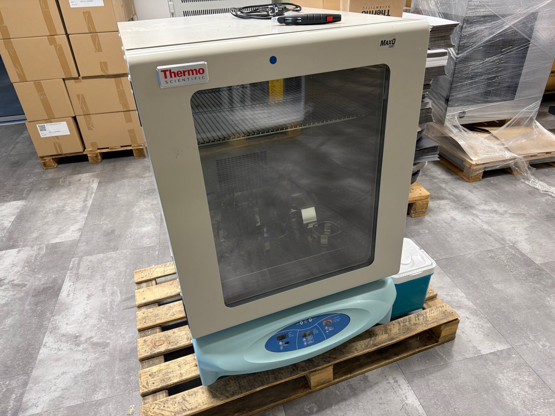 Inkubator Thermo Scientic SHKE6000-8CE