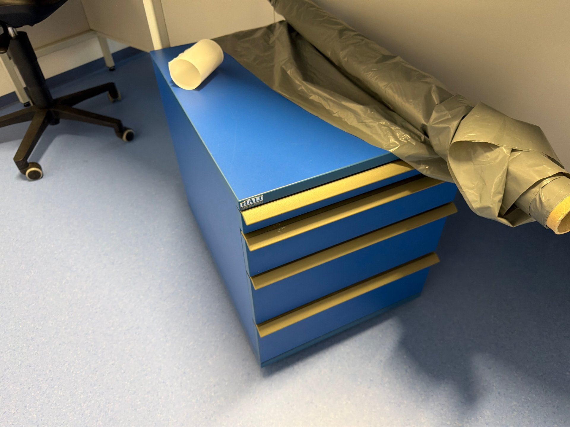 Bürocontainer Hali