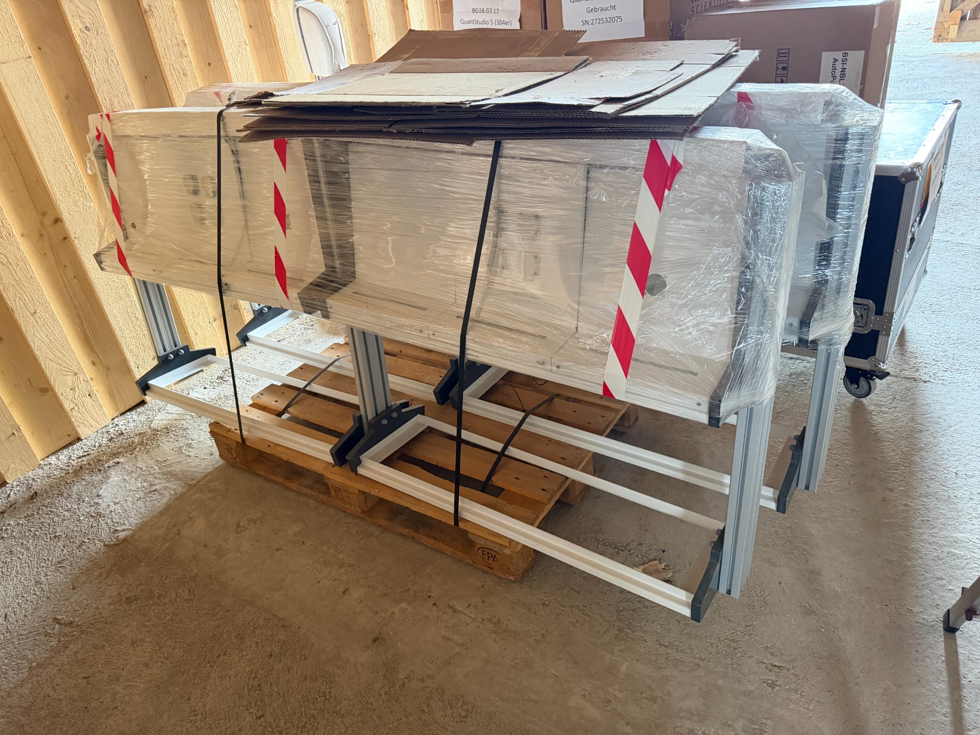 Regalaufsätze für Labortische, Position 2 Stück