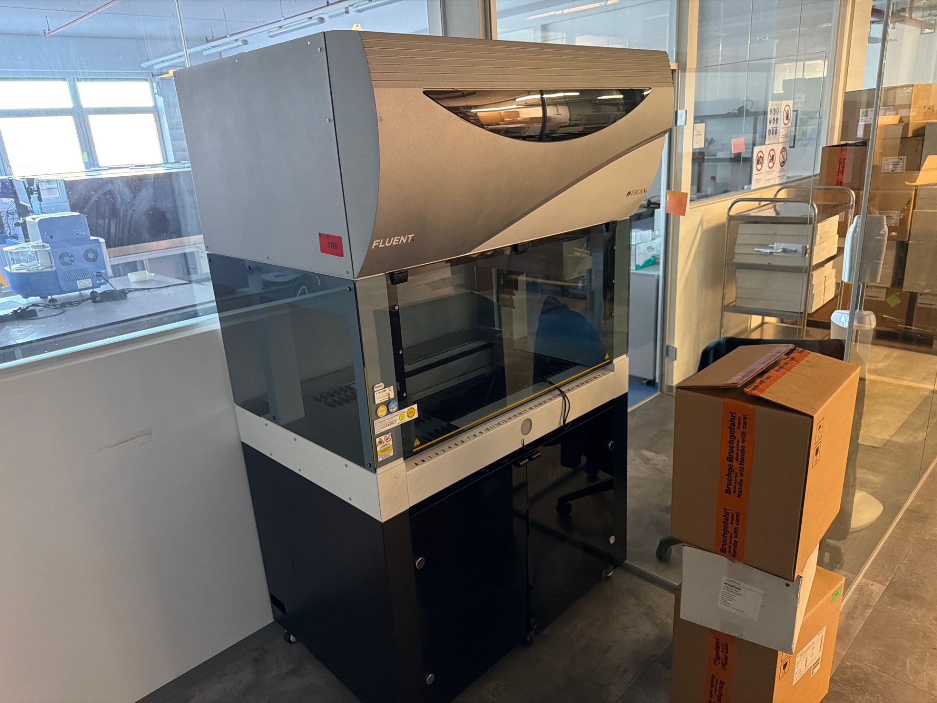 Liquid Handler TECAN Instrument Fluent 480