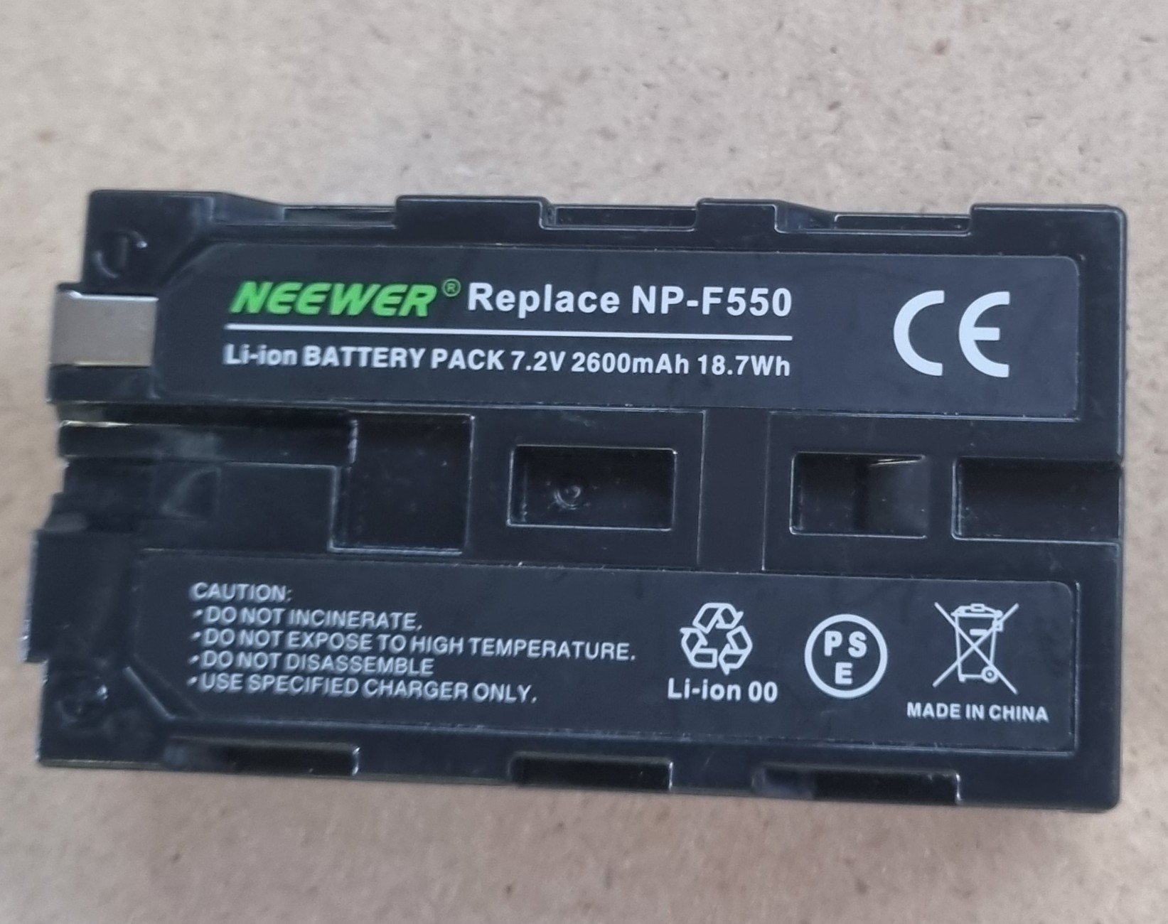 Neewer Replace NP-F550 Li-ion Battery Pack